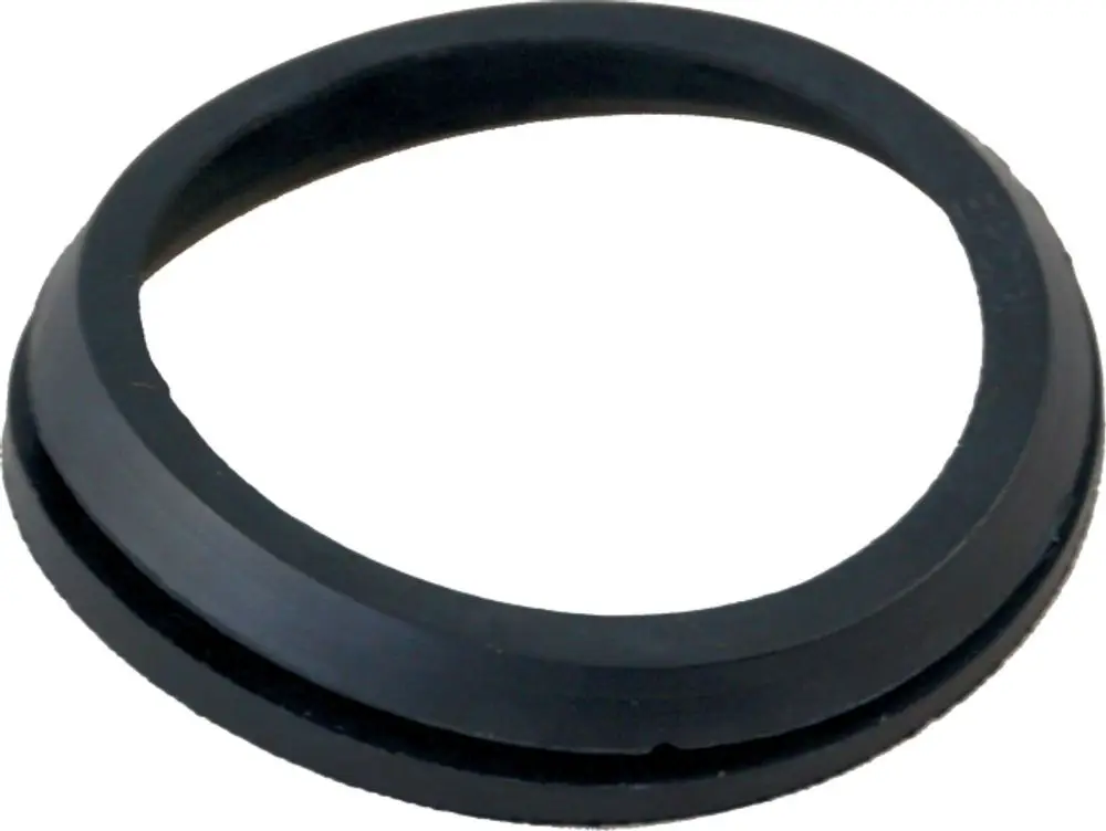 Schwarze Dichtung aus Gummi mit runder Form, geeignet für Rohrverbindungen. Produkt von Wolf, verwendet in bestimmten Installationen.